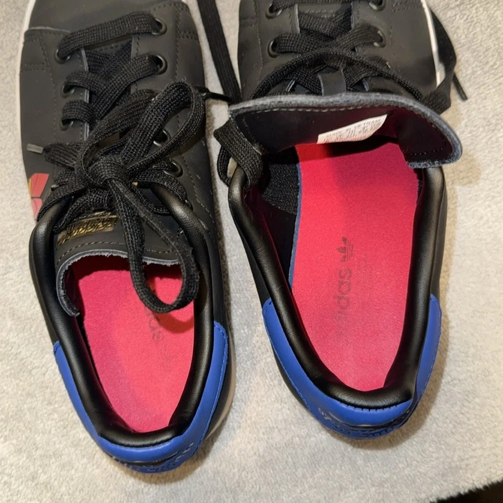 Adidas Sneakers black‎ Stan Smith Adidas Shoes women’s size 6 Multicolor Logo